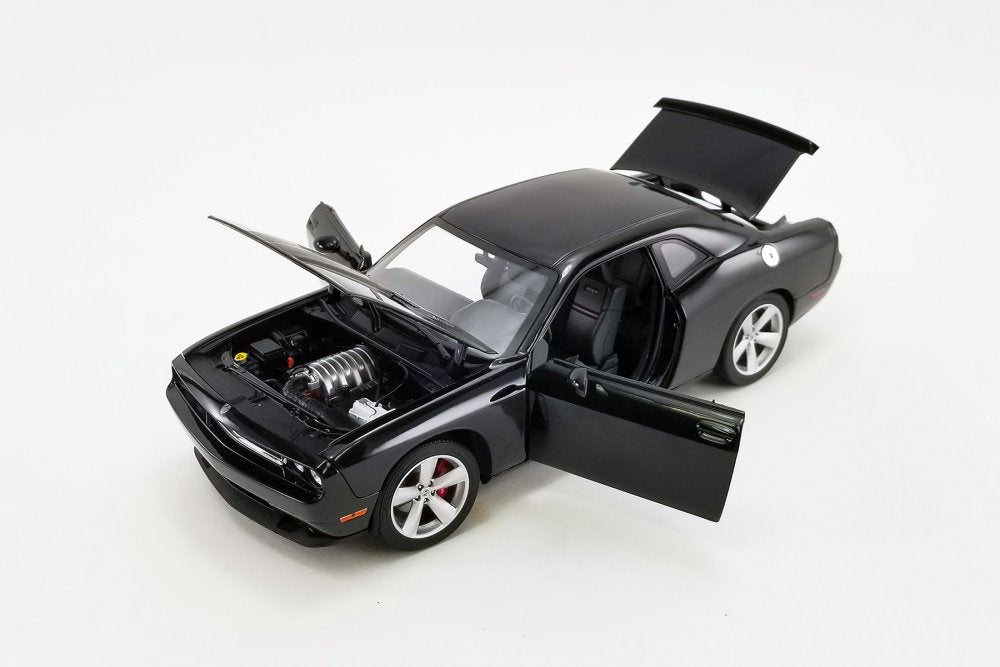Matte Black 1/18 Scale Diecast Model Toy Car H94130