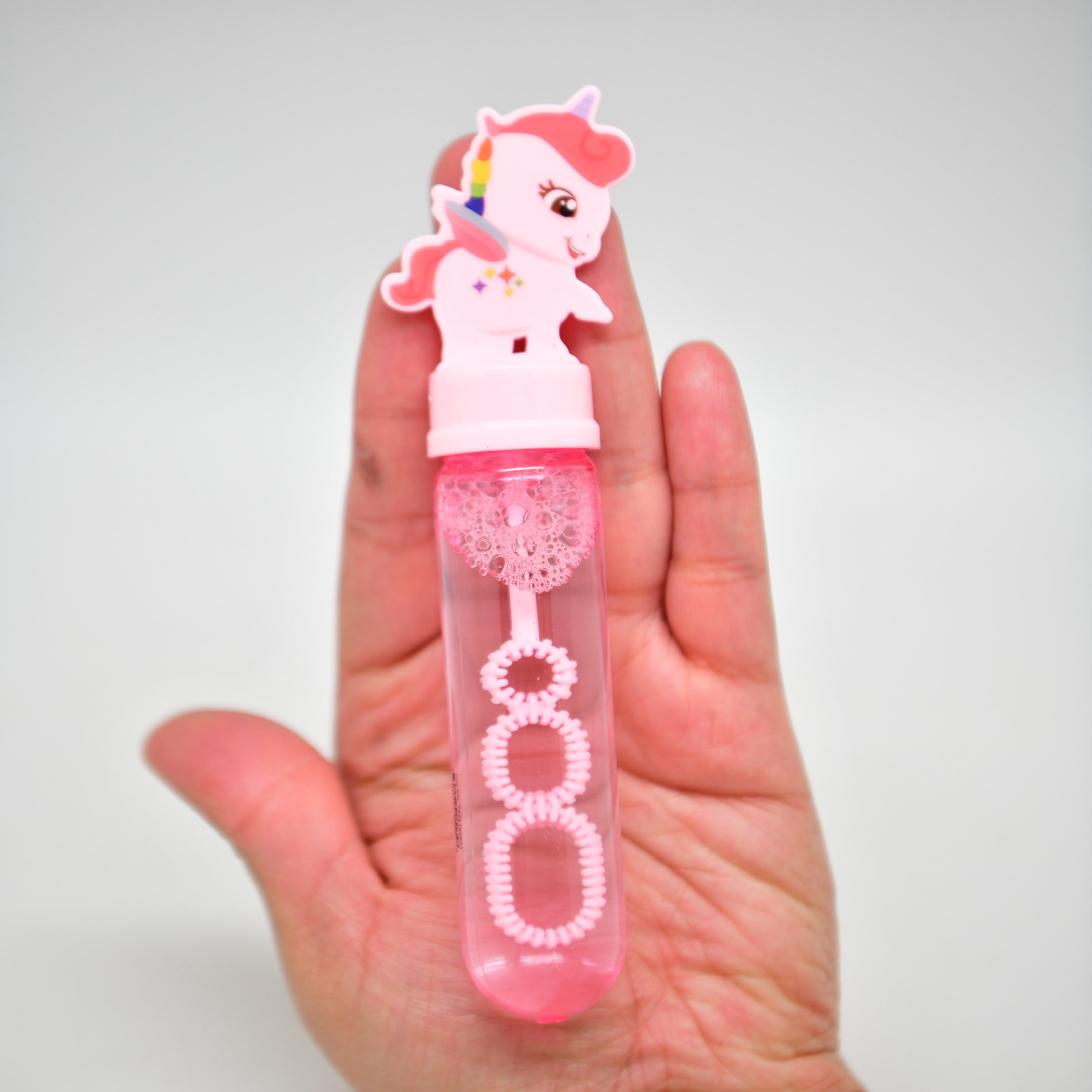 24 Pack Bubble Wand Favors with Solution C531712