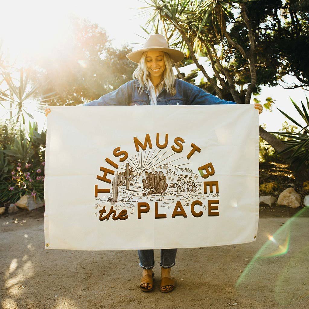 Canvas Flag Mountains Small A706