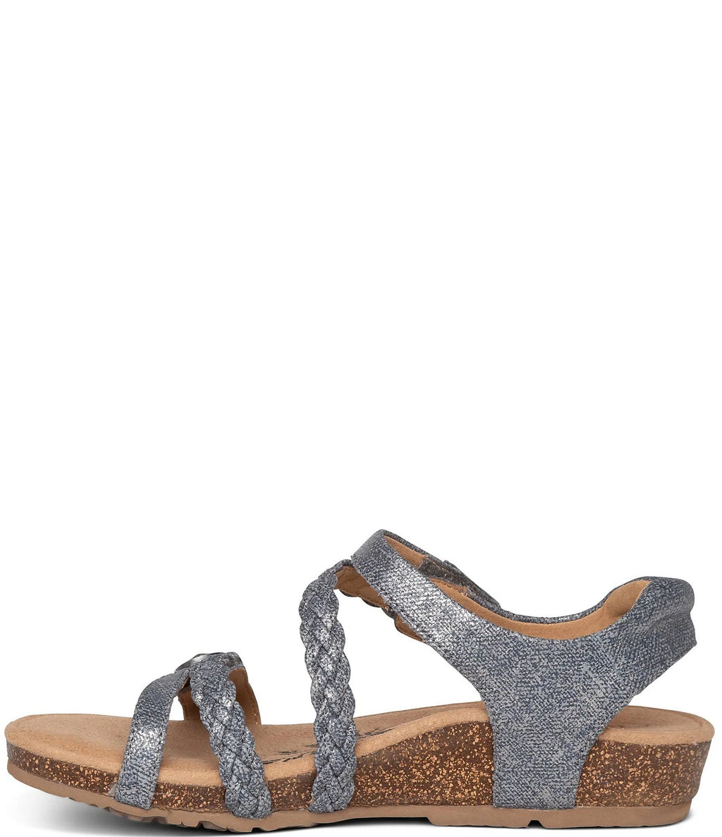 Gold Braided Quarter Strap Shoes M8323