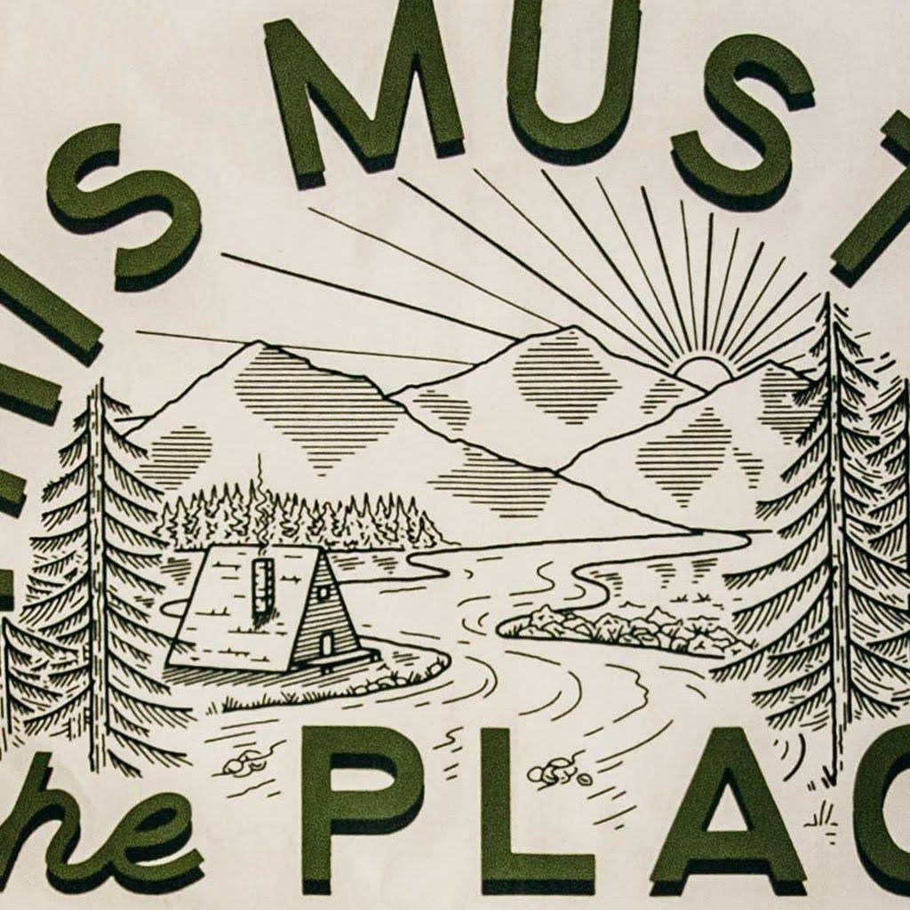 Canvas Flag Mountains Small A706