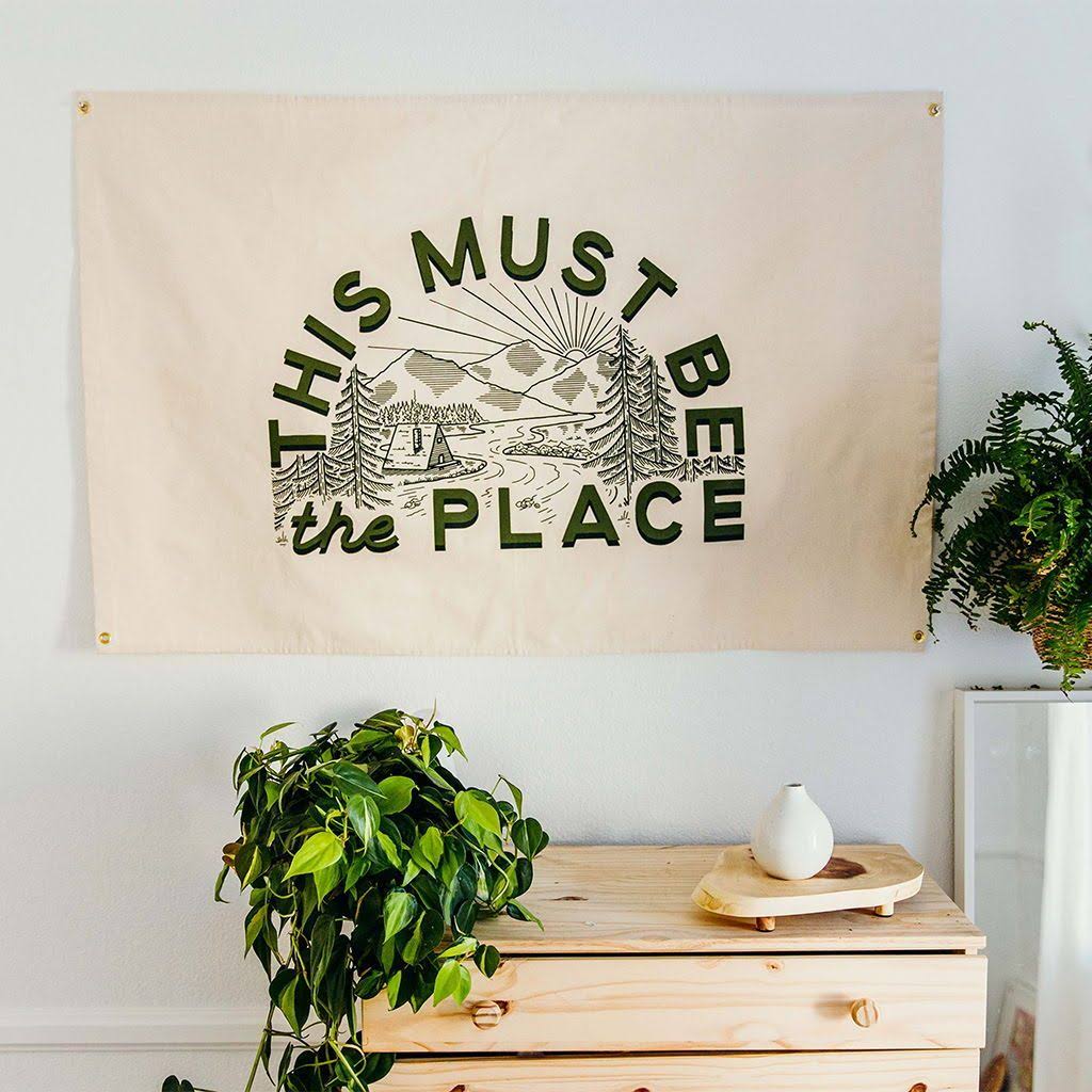 Canvas Flag Mountains Small A706