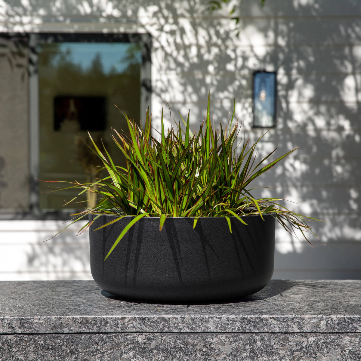 Kona Bowl 14" Plastic-Stone Planter 2-Pack Black A490658